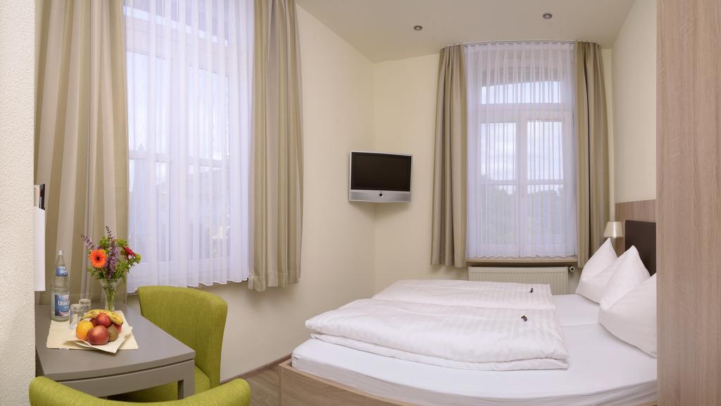 Gasthof Ziegler Hotel & Restaurant Ліндау Номер фото